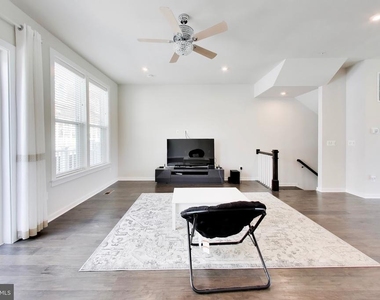16212 Bushwick Place - Photo Thumbnail 7