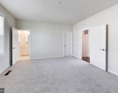 16212 Bushwick Place - Photo Thumbnail 27