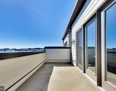 16212 Bushwick Place - Photo Thumbnail 31