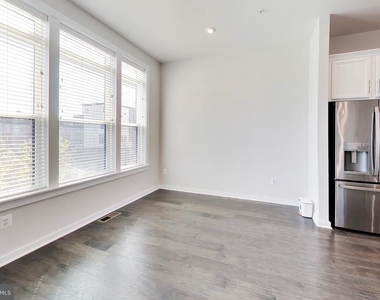 16212 Bushwick Place - Photo Thumbnail 10
