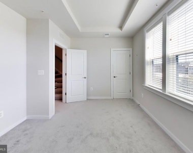 16212 Bushwick Place - Photo Thumbnail 21
