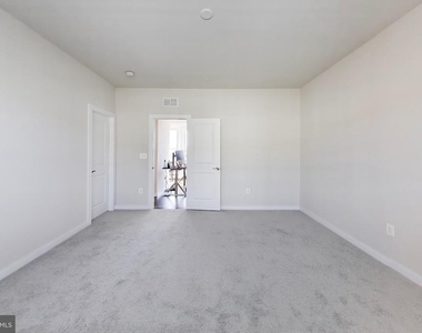 16212 Bushwick Place - Photo Thumbnail 28