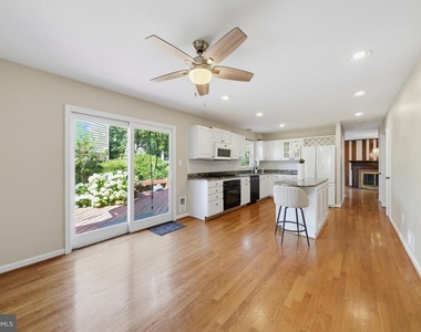 16818 Briardale Road - Photo Thumbnail 14