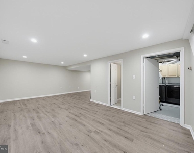16818 Briardale Road - Photo Thumbnail 32
