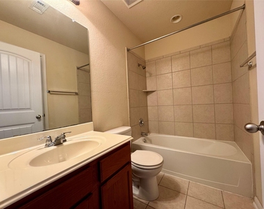 112 Beargrass Dr - Photo Thumbnail 8