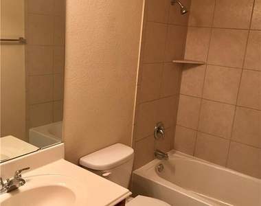 112 Beargrass Dr - Photo Thumbnail 13