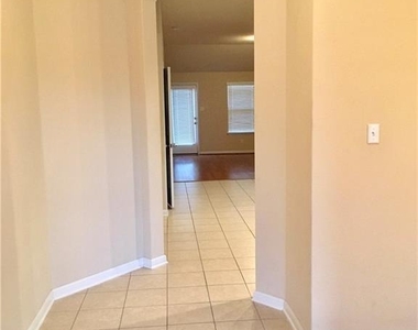 112 Beargrass Dr - Photo Thumbnail 6