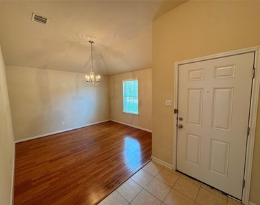 112 Beargrass Dr - Photo Thumbnail 1