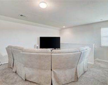 205 Freedom Park Ave - Photo Thumbnail 18