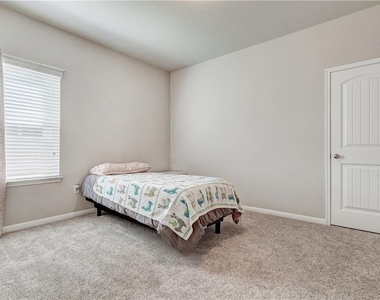 205 Freedom Park Ave - Photo Thumbnail 27