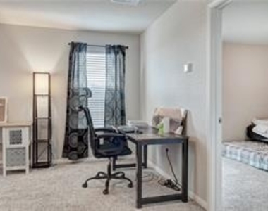 205 Freedom Park Ave - Photo Thumbnail 20
