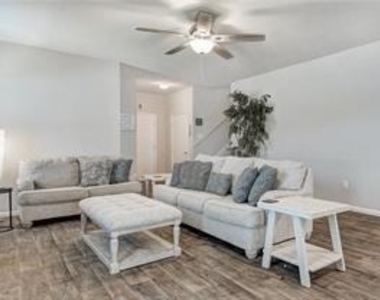 205 Freedom Park Ave - Photo Thumbnail 6