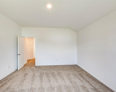 117 Fairfax Ln - Photo Thumbnail 16