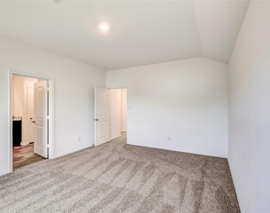 117 Fairfax Ln - Photo Thumbnail 17