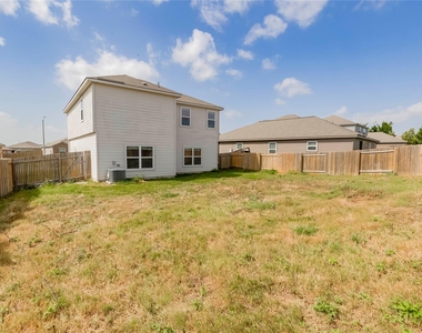 117 Fairfax Ln - Photo Thumbnail 28