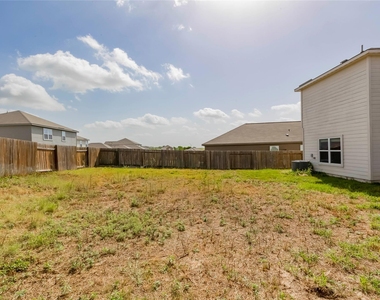 117 Fairfax Ln - Photo Thumbnail 30