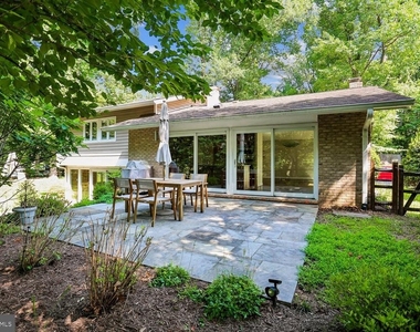 8200 Stone Trail Drive - Photo Thumbnail 3