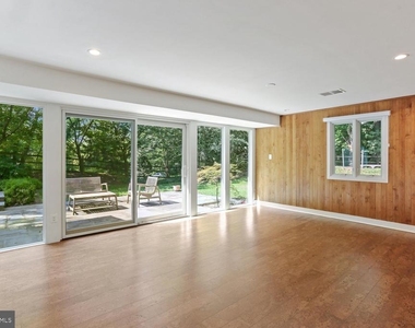 8200 Stone Trail Drive - Photo Thumbnail 26