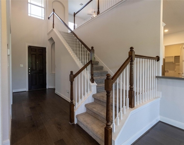 19337 Pilton Dr - Photo Thumbnail 3