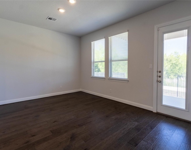 19337 Pilton Dr - Photo Thumbnail 13