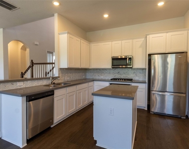 19337 Pilton Dr - Photo Thumbnail 16