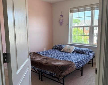 7930 John Galt Way - Photo Thumbnail 13