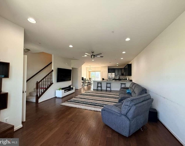 7930 John Galt Way - Photo Thumbnail 18