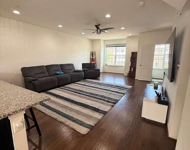 7930 John Galt Way - Photo Thumbnail 16