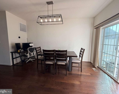 7930 John Galt Way - Photo Thumbnail 14