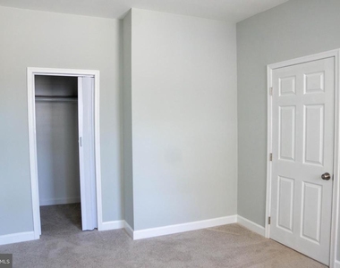 1009 Main Street - Photo Thumbnail 6