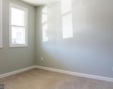 1009 Main Street - Photo Thumbnail 5