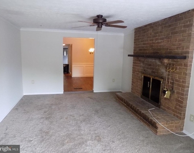 702 Towne Center Drive - Photo Thumbnail 21