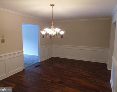 702 Towne Center Drive - Photo Thumbnail 18
