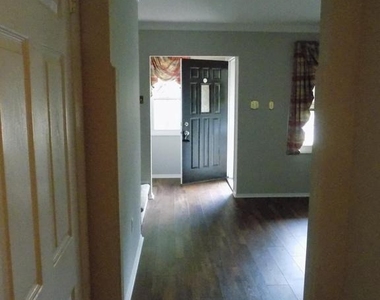702 Towne Center Drive - Photo Thumbnail 5