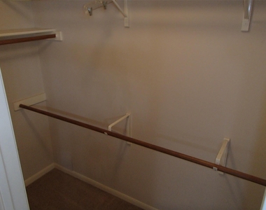 208 Juniper St - Photo Thumbnail 24
