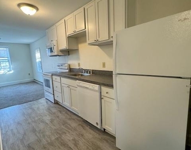244 Patrick Street E - Photo Thumbnail 1