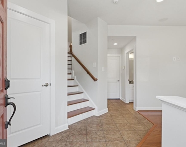 3589 Katherine Way - Photo Thumbnail 3