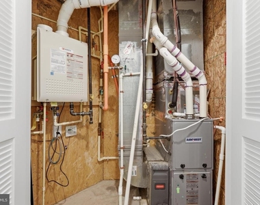 3589 Katherine Way - Photo Thumbnail 9