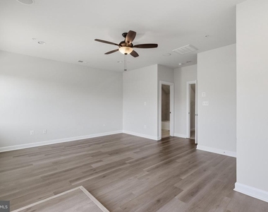 3589 Katherine Way - Photo Thumbnail 45