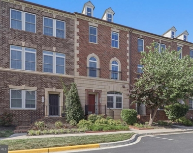 3589 Katherine Way - Photo Thumbnail 1