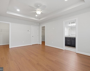 3589 Katherine Way - Photo Thumbnail 31