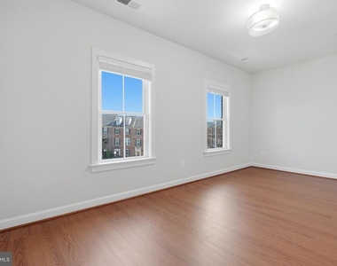 3589 Katherine Way - Photo Thumbnail 39