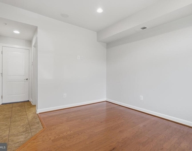 3589 Katherine Way - Photo Thumbnail 4