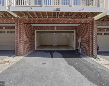 3589 Katherine Way - Photo Thumbnail 11