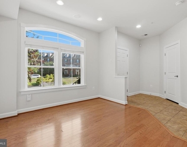 3589 Katherine Way - Photo Thumbnail 6