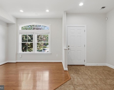 3589 Katherine Way - Photo Thumbnail 7