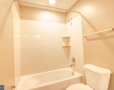 4105 Brushfield - Photo Thumbnail 21
