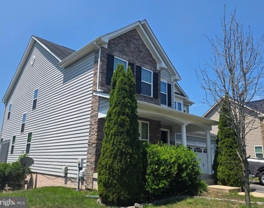 2873 Sweetbay Street - Photo Thumbnail 3