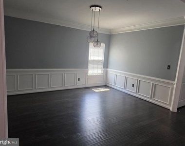 2873 Sweetbay Street - Photo Thumbnail 7