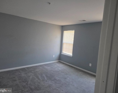 2873 Sweetbay Street - Photo Thumbnail 26